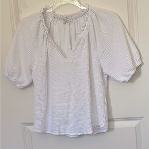 Just Living Crinkle Gauze Top Medium